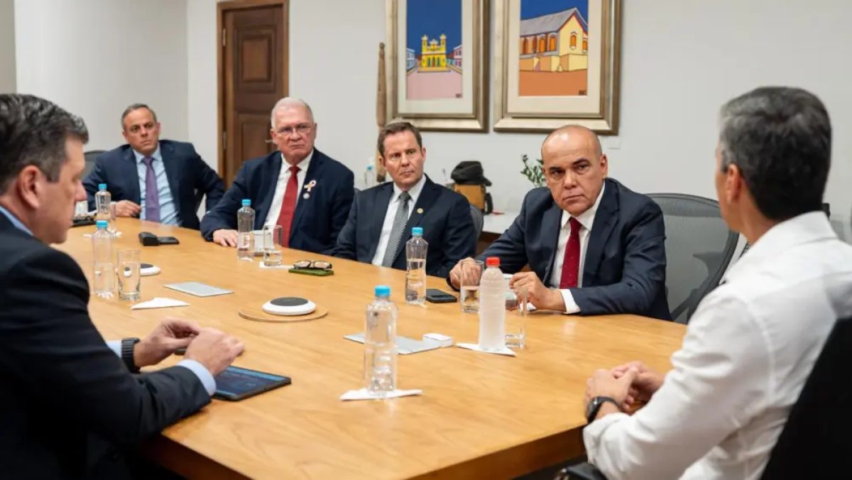 PEÑA DICE QUE PRIORIZA SU GESTIÓN Y NIEGA UNA FRACTURA EN HONOR COLORADO