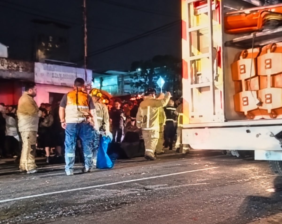 CHOQUE MÚLTIPLE EN TRES BOCAS DEJA DOS MUERTOS Y 18 HERIDOS