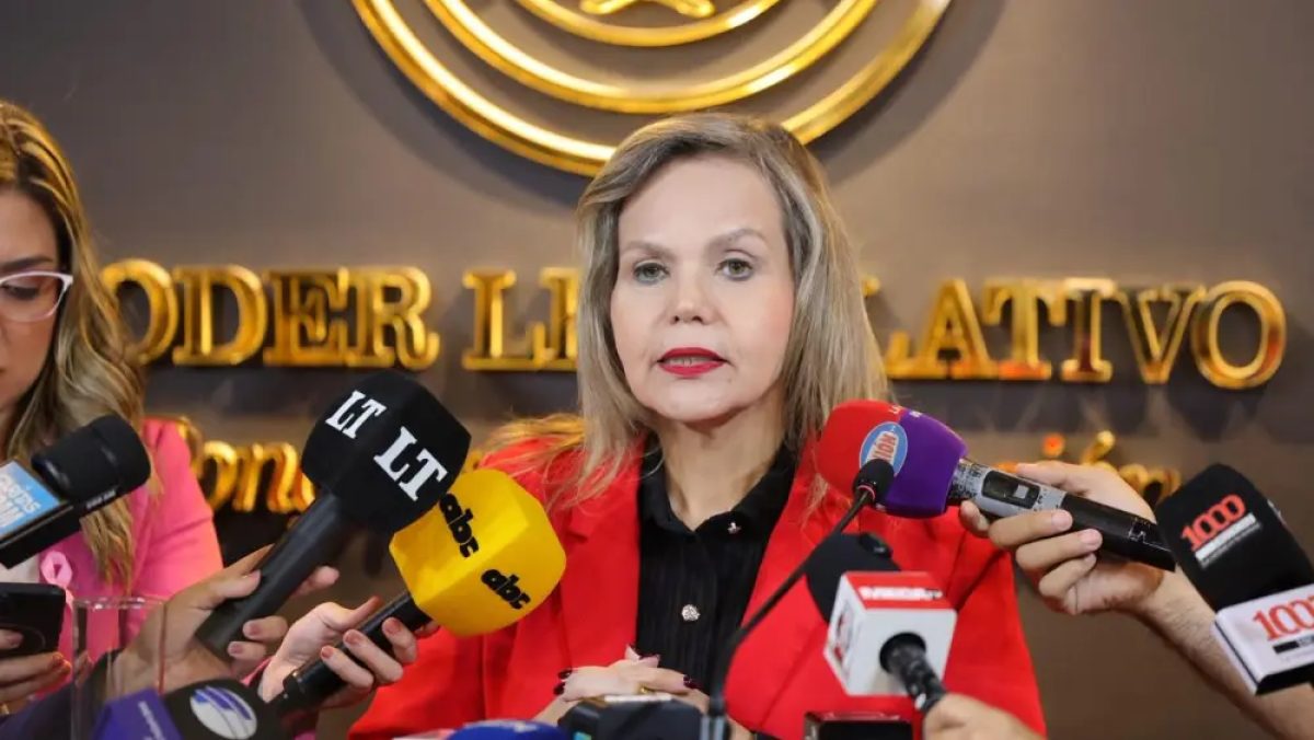 LILIAN SAMANIEGO Y GUSTAVO LEITE SE ENFRENTAN POR LA CONTROVERSIA SOBRE UENO