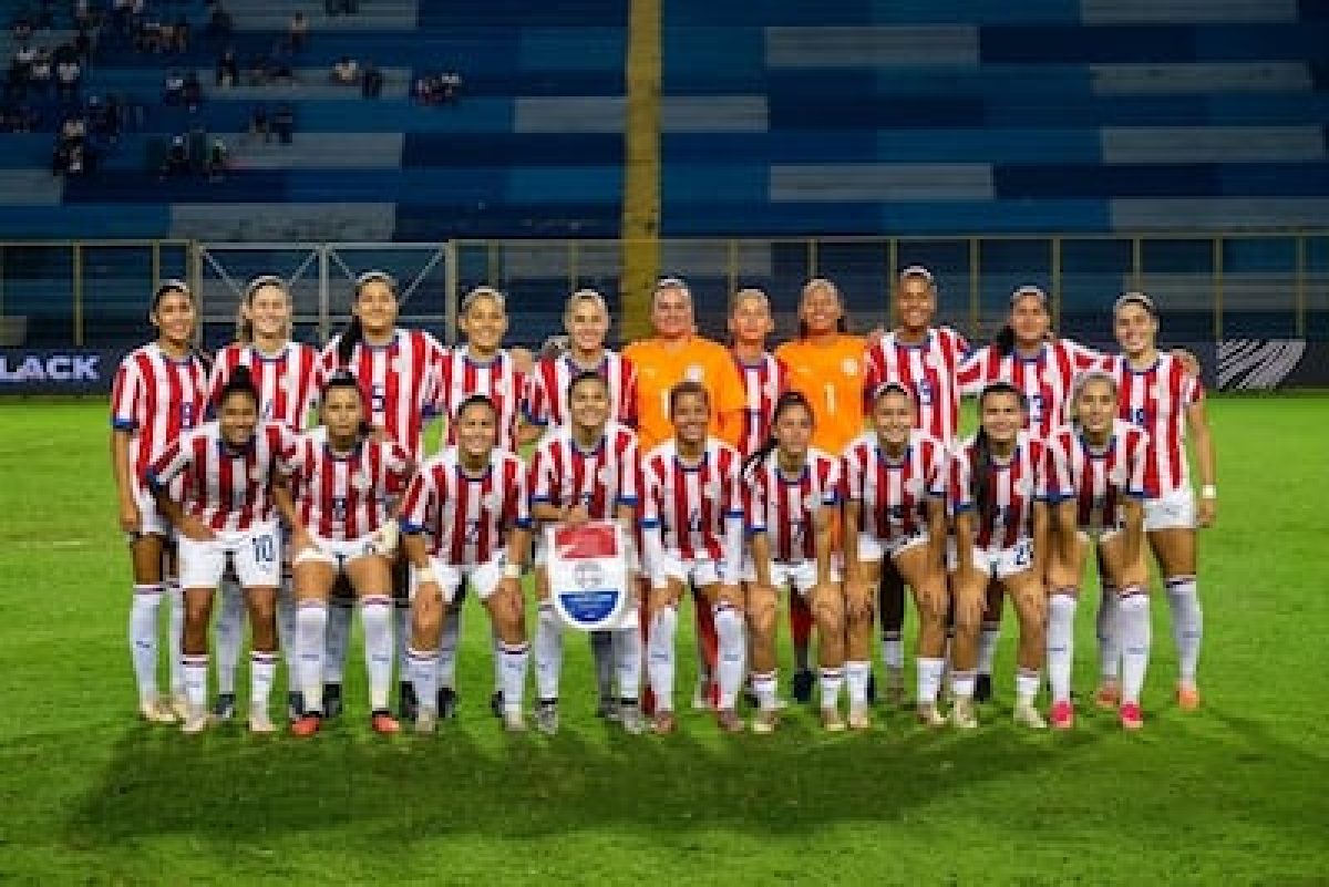MONSERRATH AYALA MARCA TRES GOLES Y PARAGUAY REMONTA ANTE EL SALVADOR
