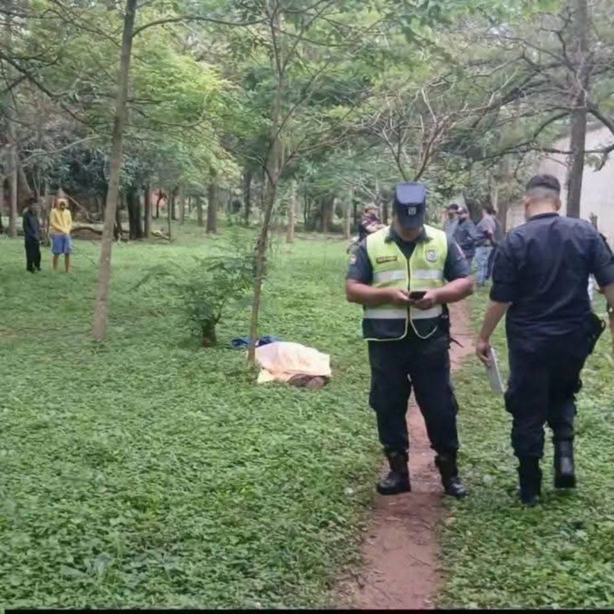 ASESINAN A PUÑALADAS A UN JOVEN DE 28 AÑOS EN CAPIATÁ: INVESTIGAN POSIBLE ROBO DE MOTOCICLETA