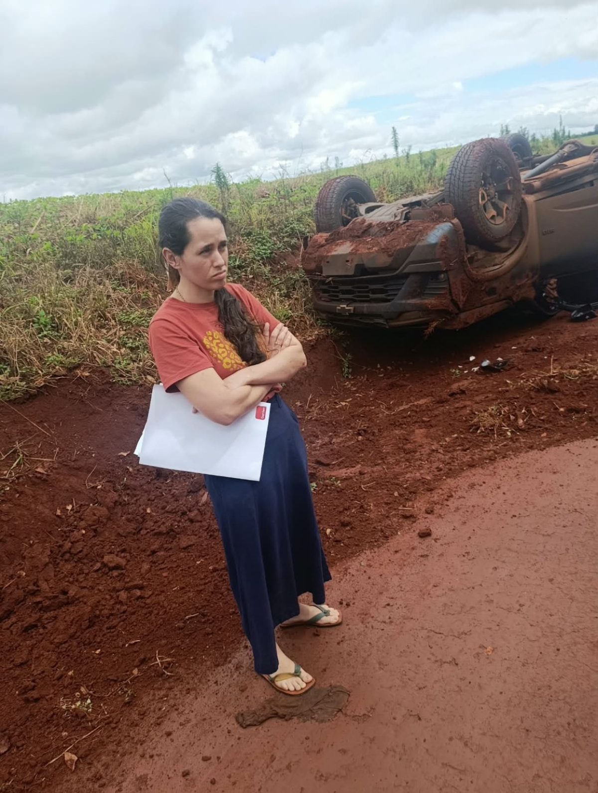 CAMIONETA 0 KM VOLCÓ EN SAN ALBERTO Y SU CONDUCTORA SALIÓ ILESA