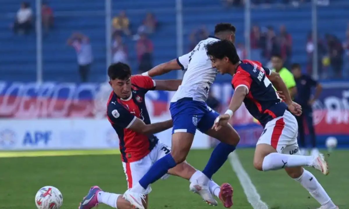 CERRO PORTEÑO DEJÓ ESCAPAR UN TRIUNFO ANTE AMELIANO Y SE ALEJA DE LA LUCHA POR EL CLAUSURA