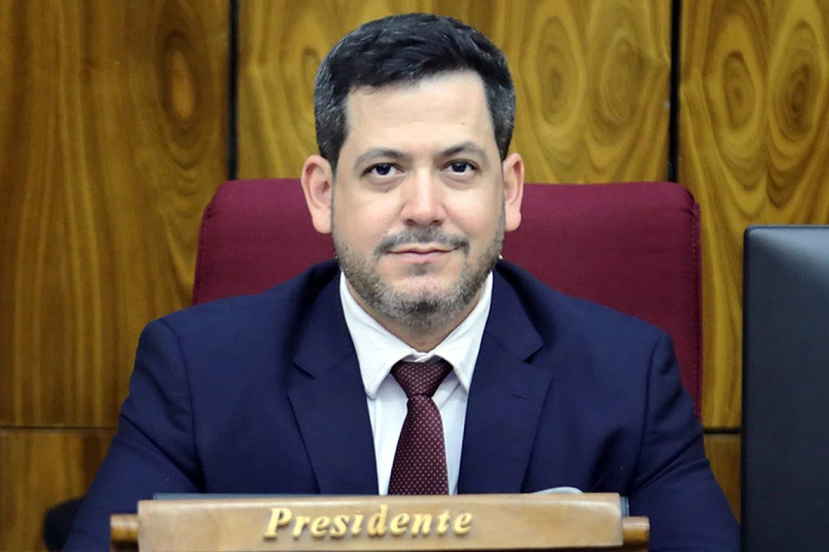 RAÚL LATORRE NIEGA QUE PEÑA HAYA BUSCADO CREAR UN «PEÑISMO» Y PIDE UNIDAD EN EL PARTIDO COLORADO
